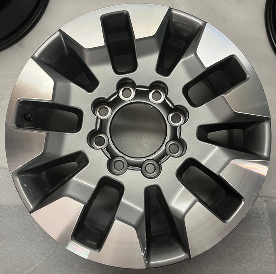 One (1) Single 2025 Chevrolet Silverado 2500 Machined Gray 20 Wheel Rim 14032 OEM 84742718