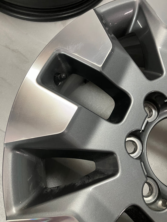 One (1) Single 2025 Chevrolet Silverado 2500 Machined Gray 20 Wheel Rim 14032 OEM 84742718