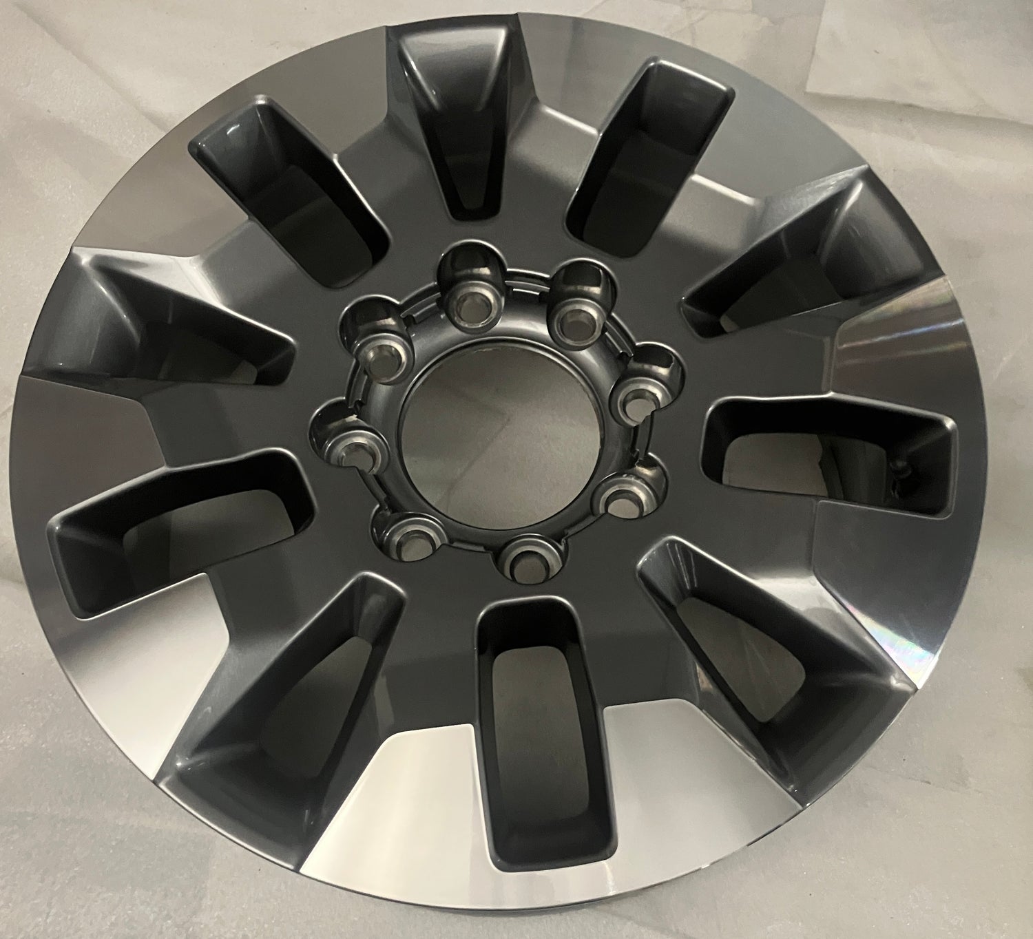 2021-2025 Chevrolet Silverado HD2500 OEM 20" Machined Charcoal Single Wheel Rim | 84742718
