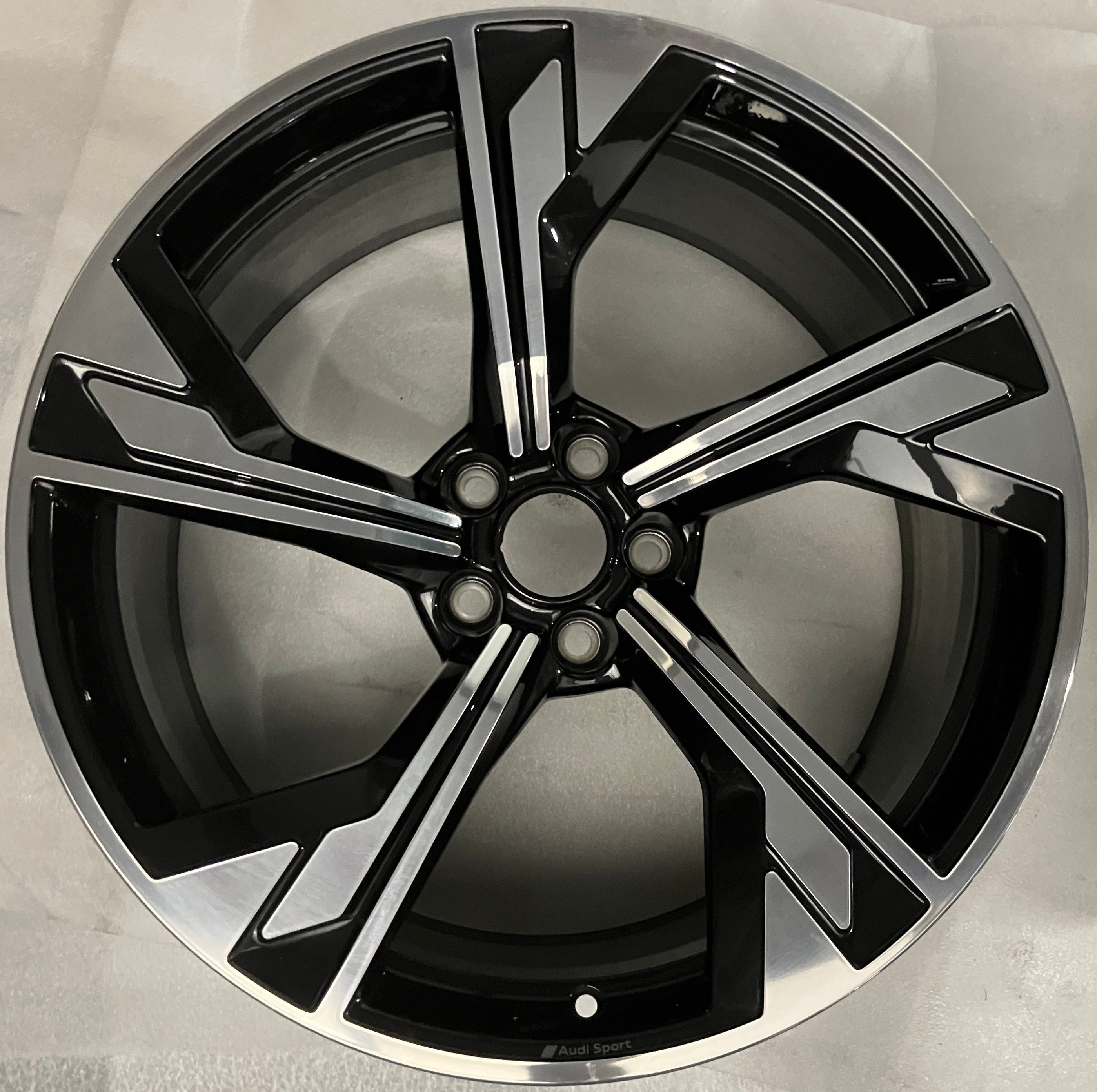 2025 Audi RS5 OEM Wheel Rim 20x9 5x112 Machined Black – Socal Wheels