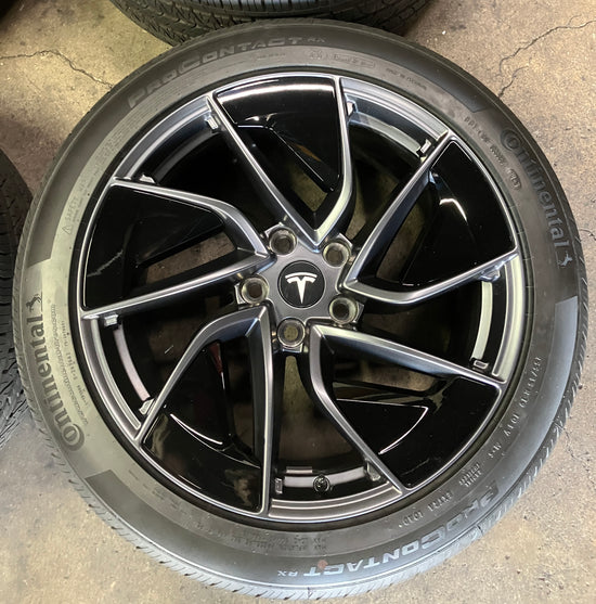 Sold 2025 2026 Factory Tesla Model S Plaid 19 Wheels Tires OEM Rims 19x95 19x10 Conti