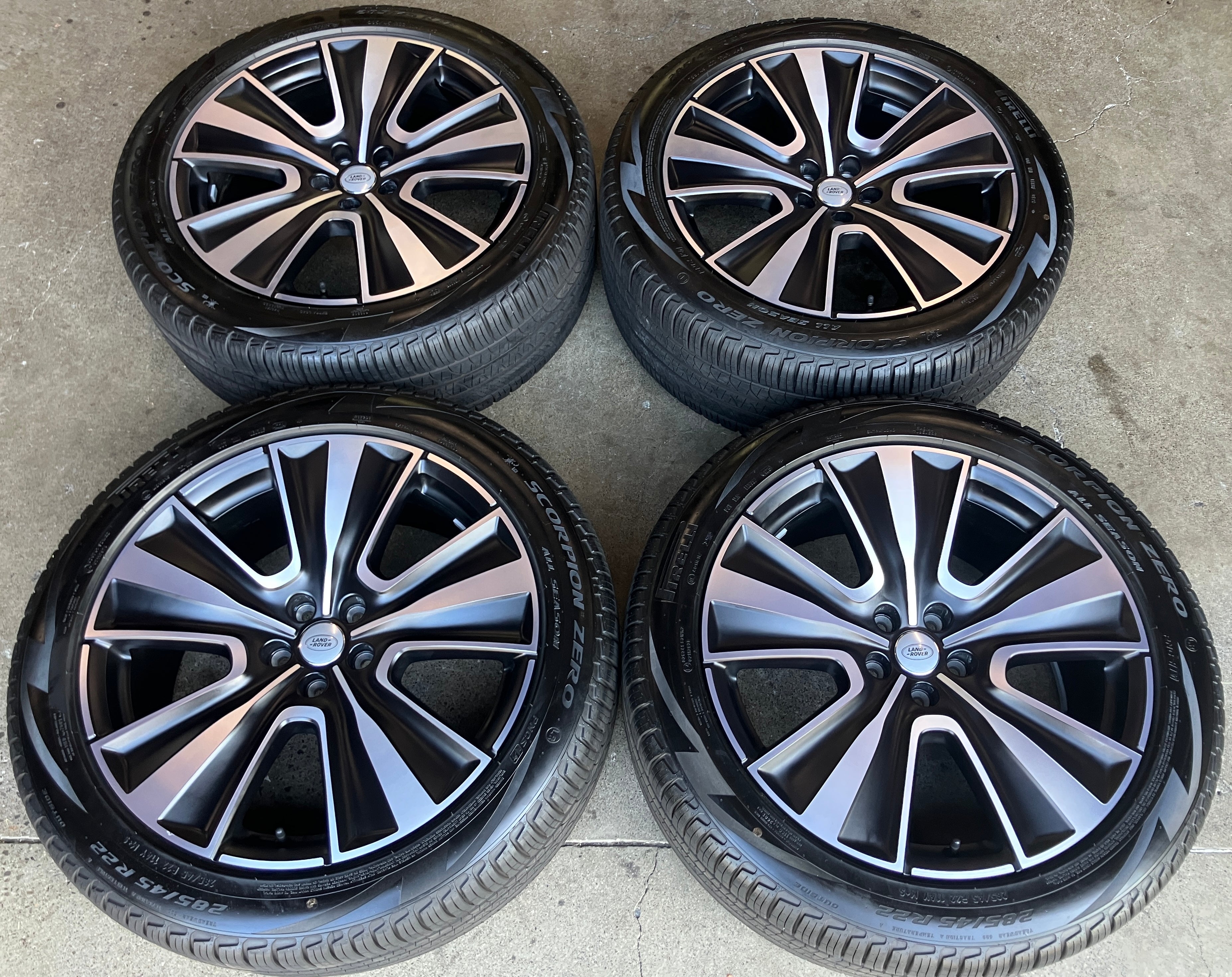 2013-2025 Land Rover Range Rover Factory 22