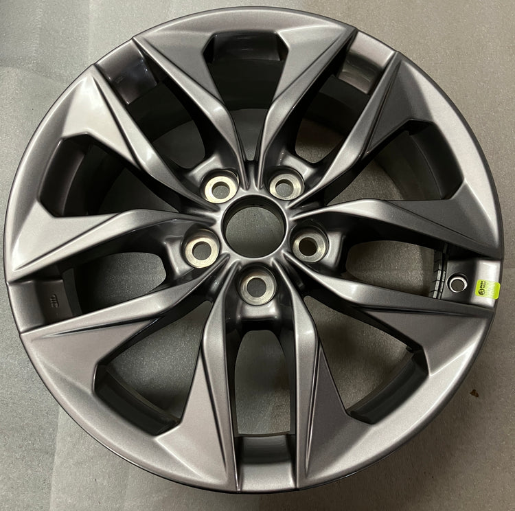2021 2022 2023 2024 2025 Toyota Sienna OEM 17" Hyper Silver Wheel Rim 17x7 5x114.3 +40mm | 4261108200 69143