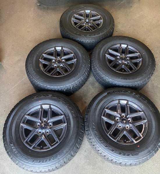 Sold Five 2025 Jeep Wrangler Factory 17" Wheels Tires Rims OEM 04755591AA All Terrain 255/75/17