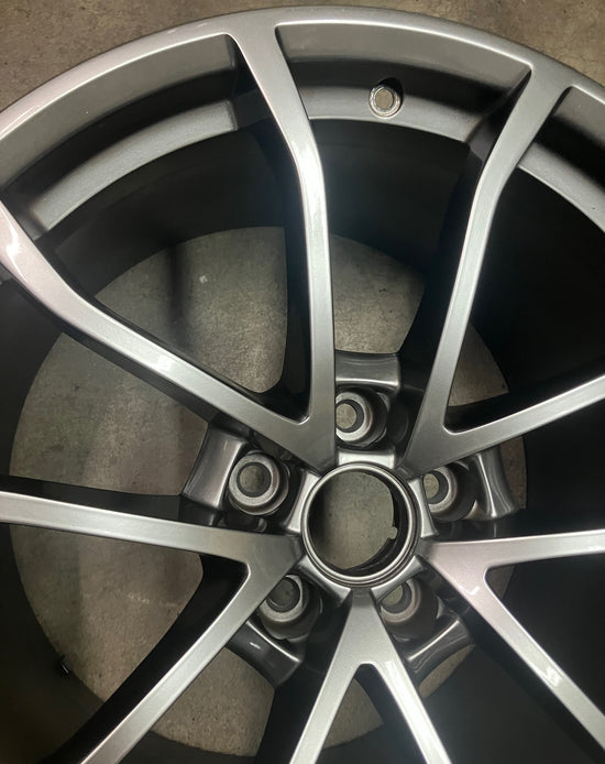 One 2013 Corvette C6 C7 Grand Sport Factory Rear 20 Wheel OEM 5543 Charcoal 9598728