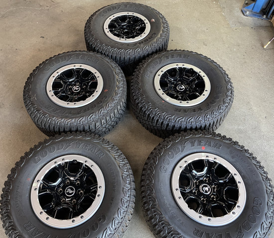 5) 2022 FORD BRONCO SASQUATCH FACTORY 17 WHEELS TIRES OEM BEAD LOCK BLACK RIMS