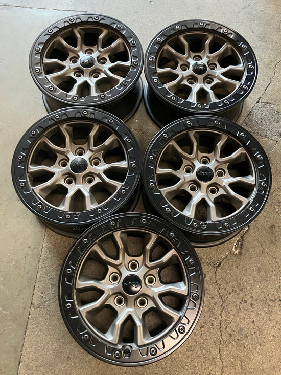 Sold Five 2024 Jeep Wrangler Rubicon Gladiator Factory 17" Wheels OEM 9304 Rims Bead lock