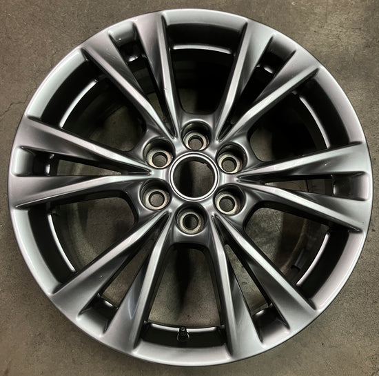 Sold One single 2023 Cadillac XT5 Factory 18 Wheel OEM 4870 Rim 84180450 84180797 Hyper Silver