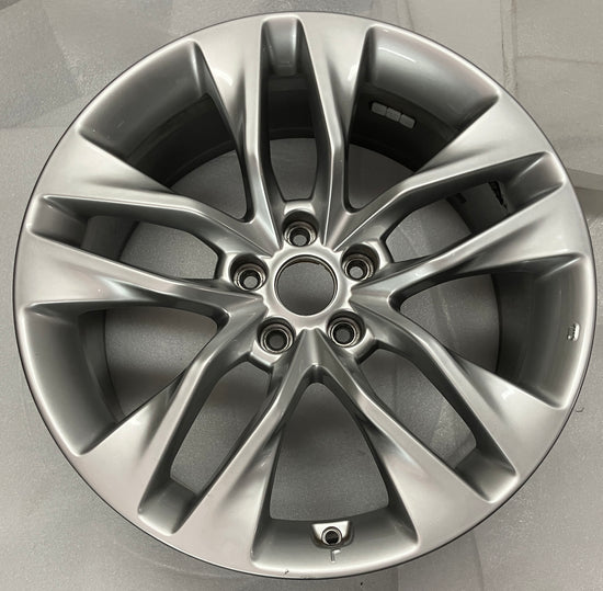 OEM Hyundai Genesis Coupé 19" Hyper Silver Wheel Rim — Face View