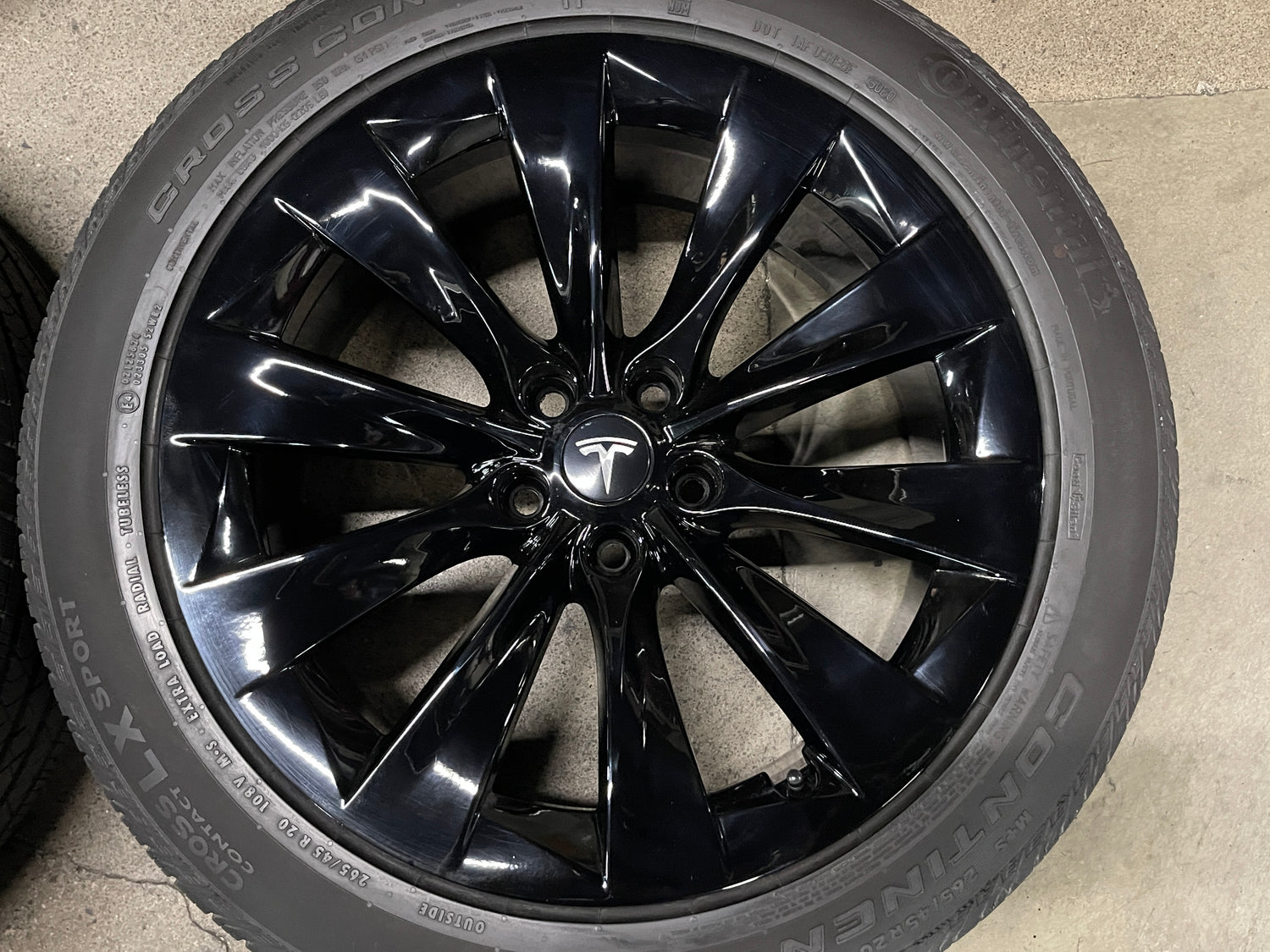 Tires out of balance? Check the foam. : r/teslamotors