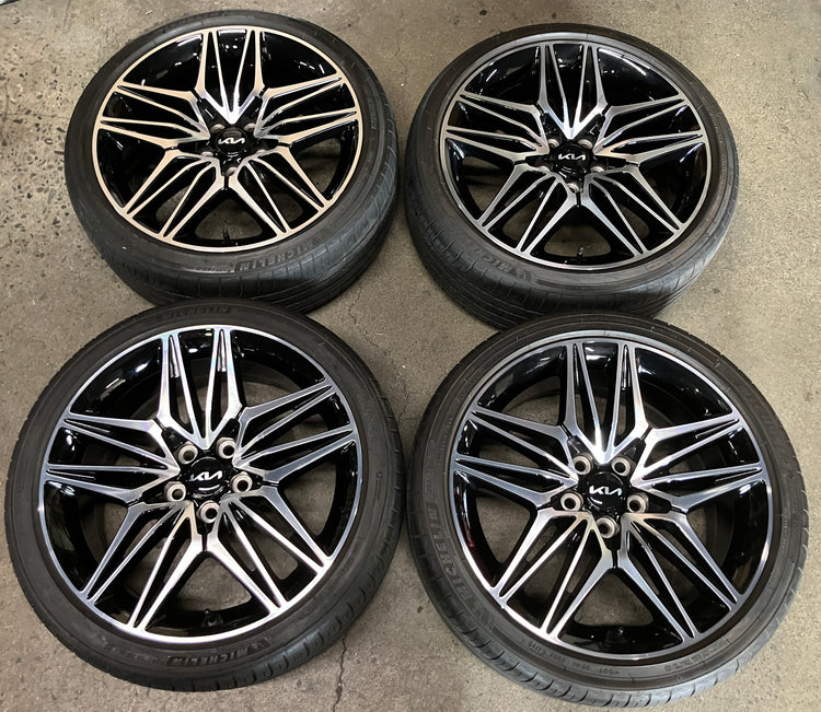 2022-2023 Kia Stinger OEM 19" Staggered Machined Black Wheel/Rim Tire Set of 4 — 52910J5700 52914J5700