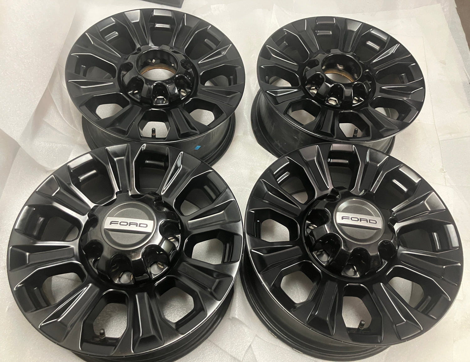 SoCal Wheels - 2006-2026 Ford F-250 F-350 OEM 18" Semi-Gloss Black Wheel Rim Set of 4 Used/Reconditioned | HC3C1007EA 10097
