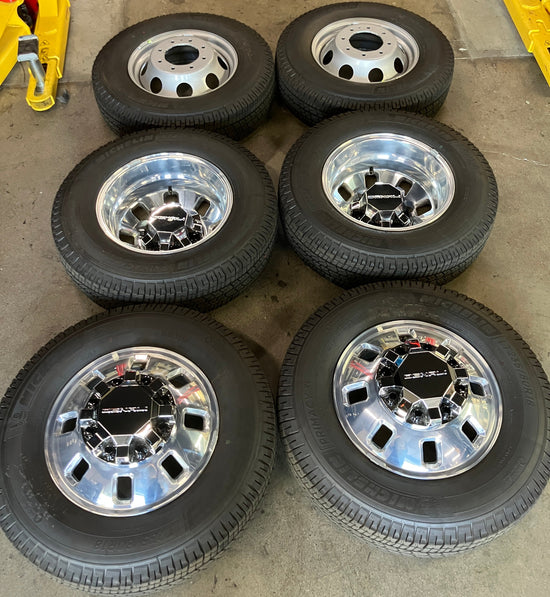 Six 2025 GMC Sierra 3500 HD Denali Dually Factory 18 Wheels Tires Rims OEM 8x210