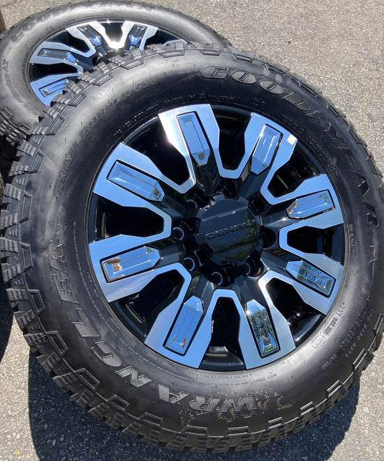 2025 Factory GMC Sierra Denali 2500 20" Wheels Tires OEM 84830459 GDY LT275/65R20