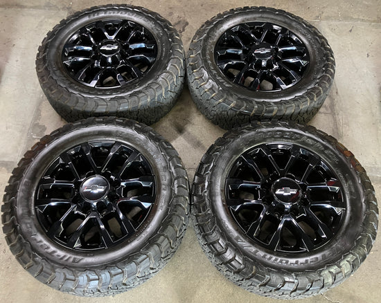 SoCal Wheels - 2020-2026 Chevy Silverado 2500HD Trail Boss 20 Inch OEM Gloss Black Wheel Tire Set of 4 Gently Used
