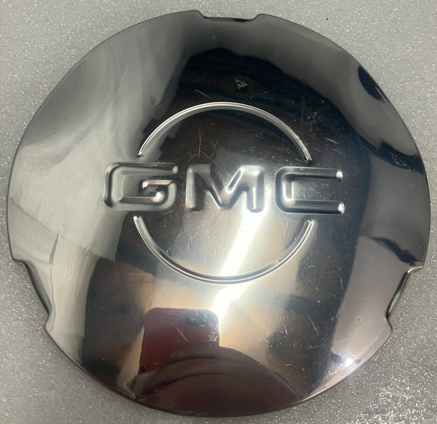 SoCal Wheels - 2000-2003 GMC Sierra Yukon OEM Polished Center Cap 16 Inch Wheel Single
