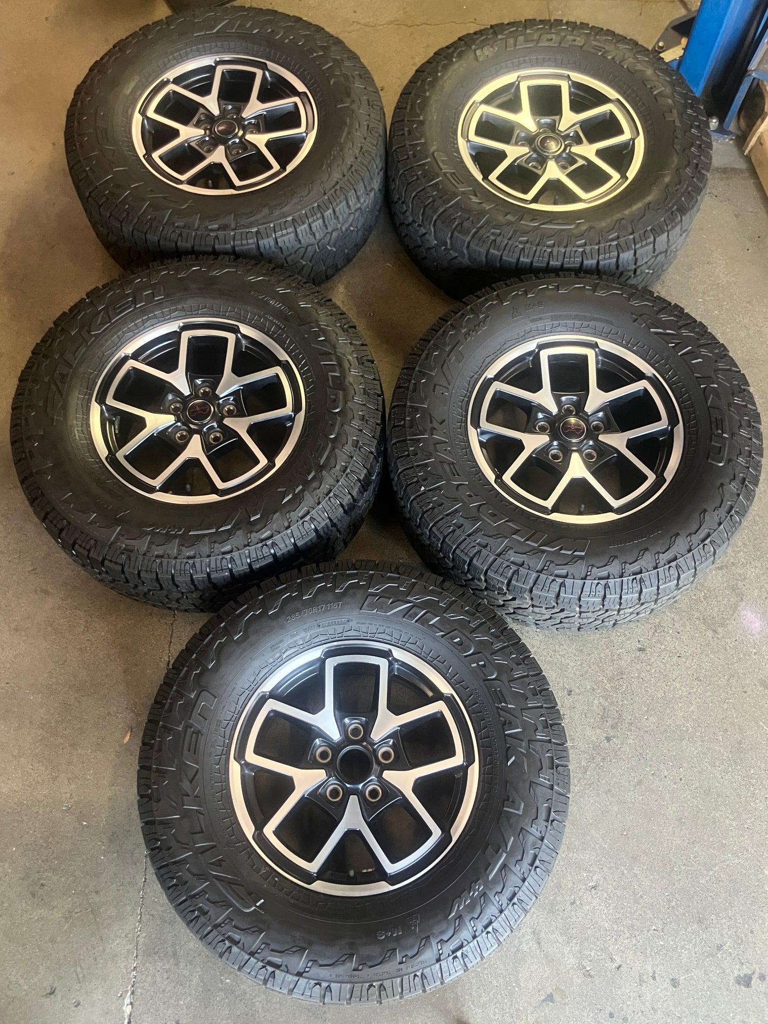 SoCal Wheels - 2024-2026 Jeep Wrangler Gladiator 17 Inch OEM Machined Black Wheel Tire Set of 5 Gently Used
