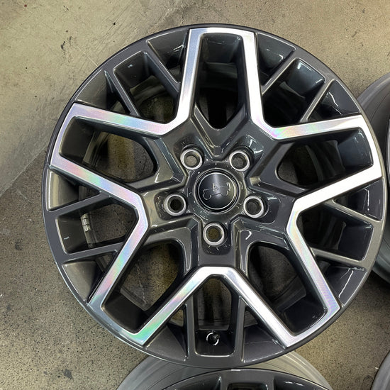 Five 2025 Jeep Wrangler Factory 18 Wheels OEM Rims Gladiator 6SV84TRMAA