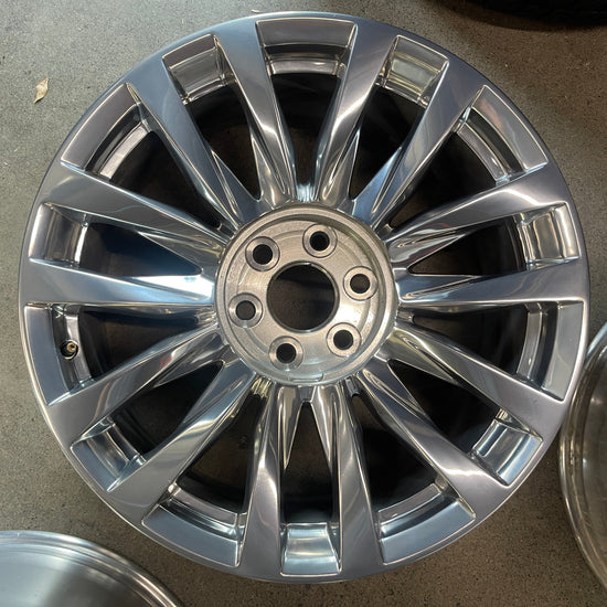 One 2025 Cadillac Escalade Platinum Factory 22 Wheel OEM Rim 84460119 Polished