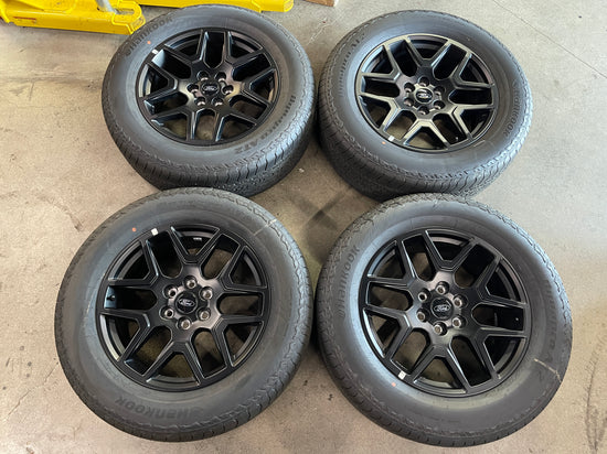 Sold 2025 Ford F150 Factory 20 Wheels Tires OEM RIMS RL341007G Black Hankook AT 275/60/20
