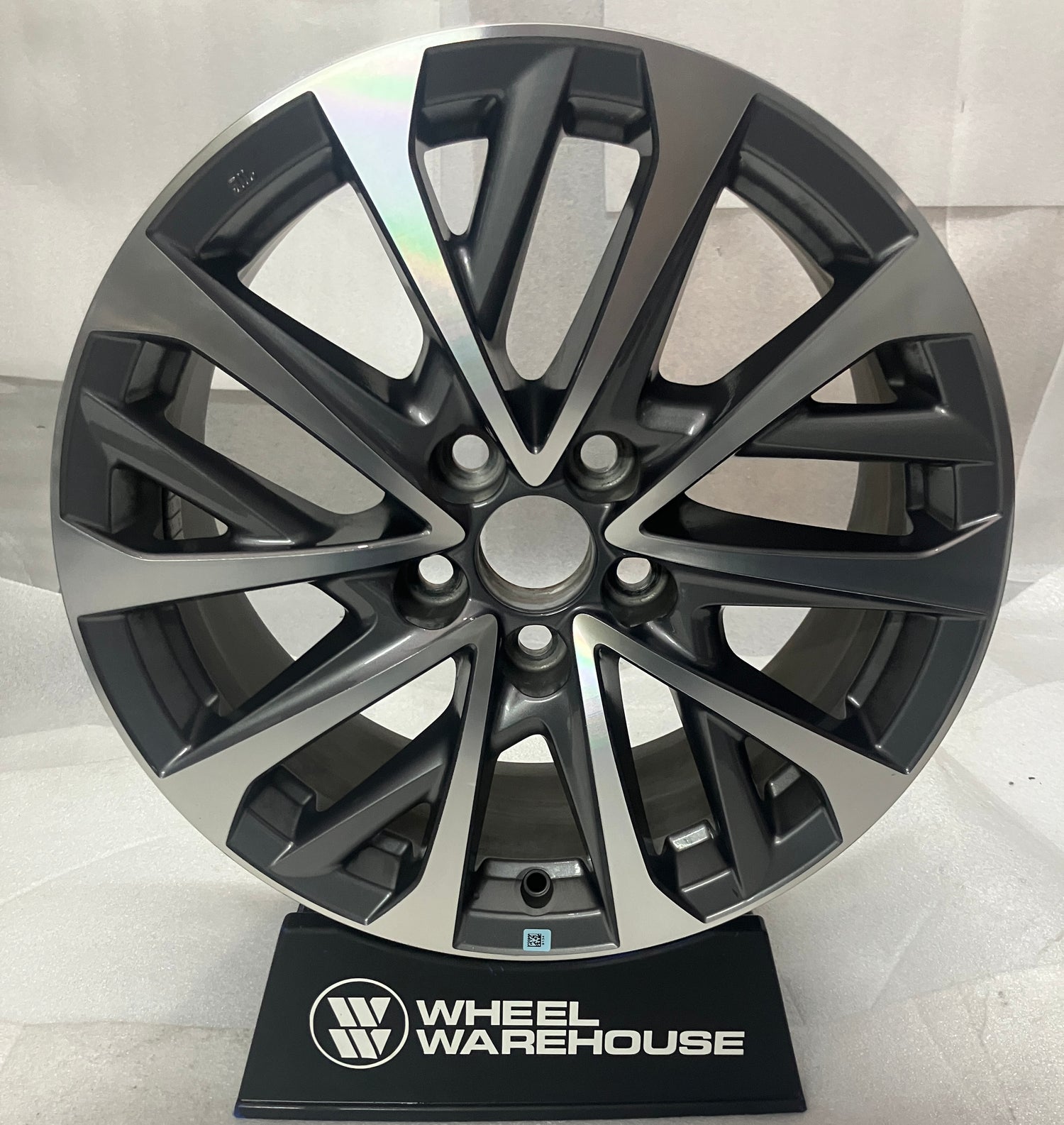 2022-2025 Lexus ES250 ES350 ES300H OEM 17" Machined Gray Wheel Rim Used
