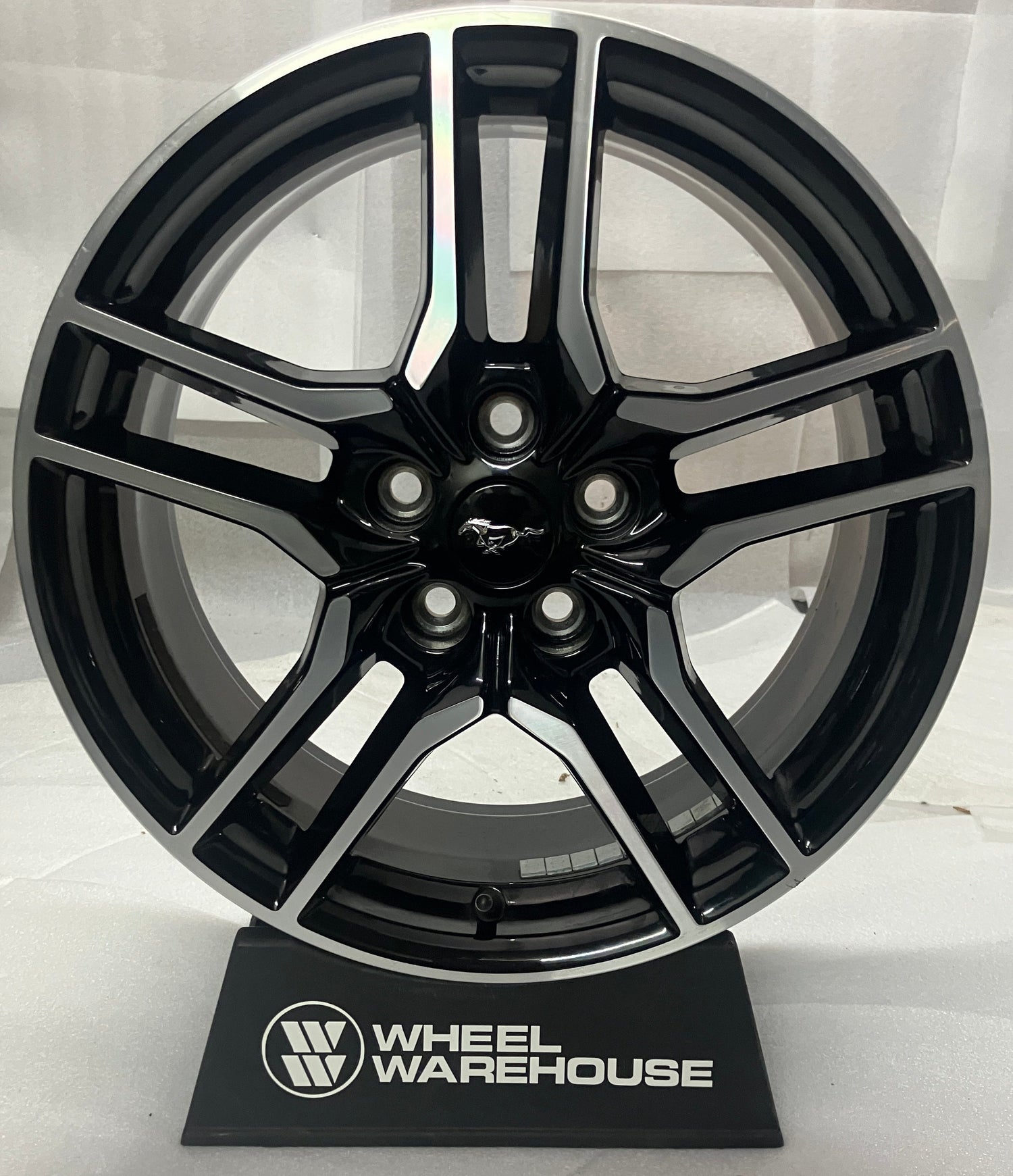 SoCal Wheels - 2018-2023 Ford Mustang OEM 18 Inch Machined Black Wheel Rim

