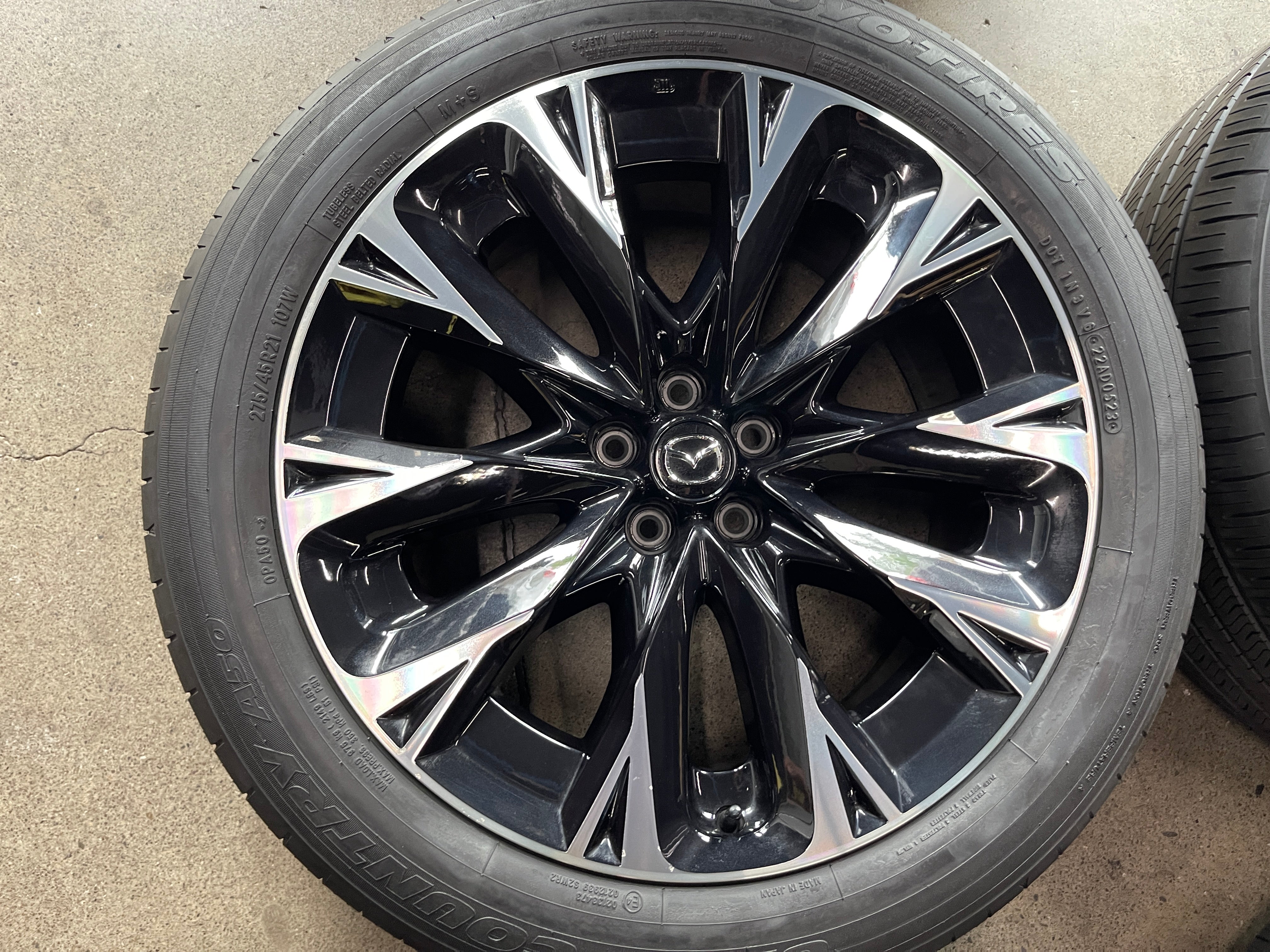 2025 Mazda CX90 CX-90 OEM Wheel & Tire 21x9.5 +45 Machined Face