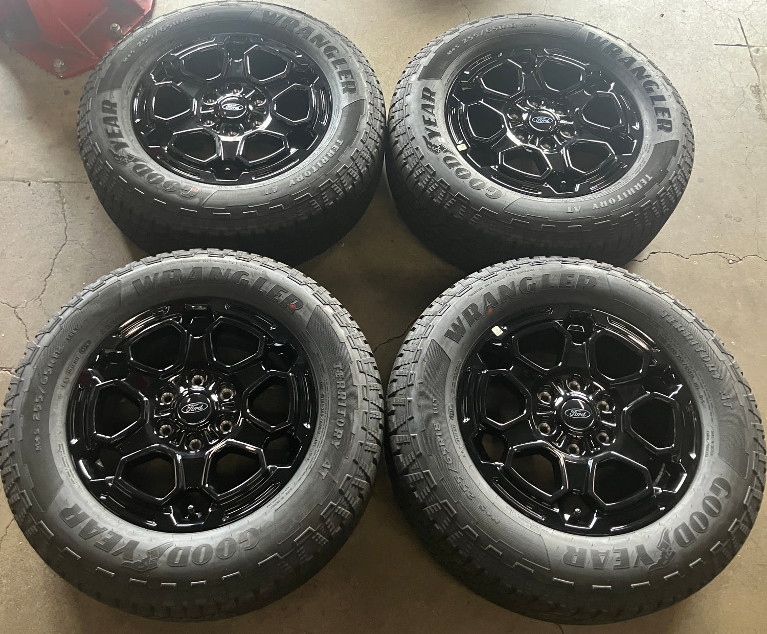 2025 Ford Ranger 18 Inch OEM Gloss Black Wheel Rim Tire Set of 4 Take Off
