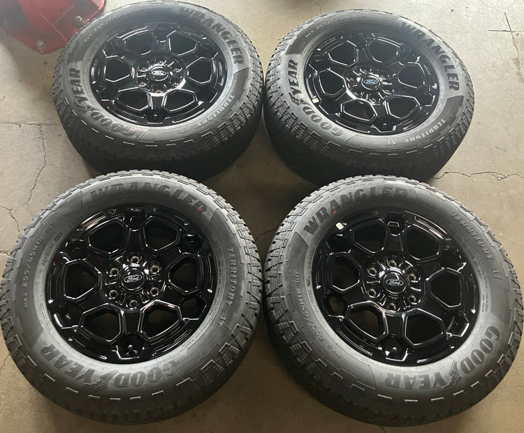 2025 Ford Ranger 18 Inch OEM Gloss Black Wheel Rim Tire Set of 4 Take Off
