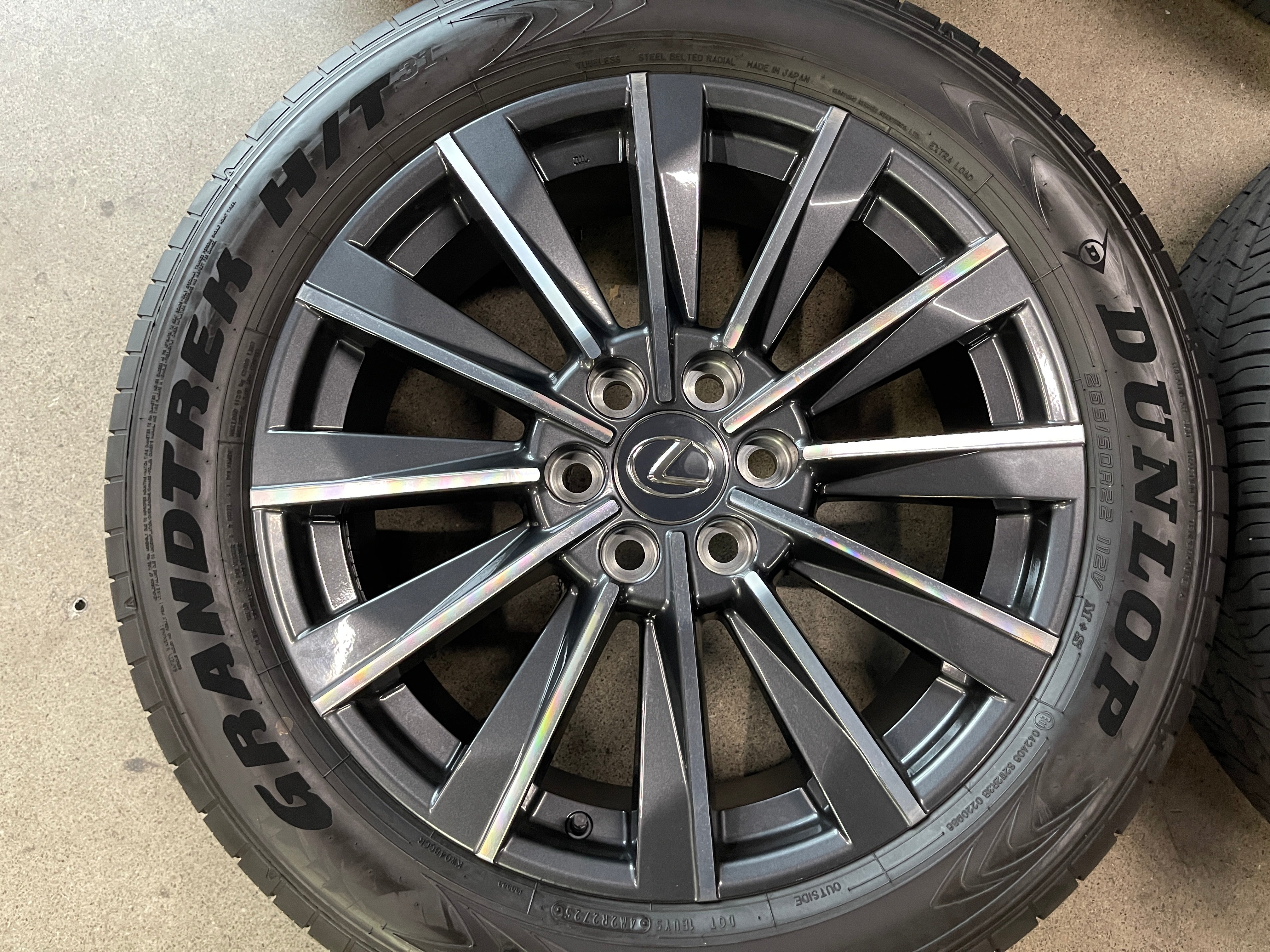 2025 Lexus GX550 Luxury Premium OEM Wheel & Tire 22x7.5 6x5.5 +60