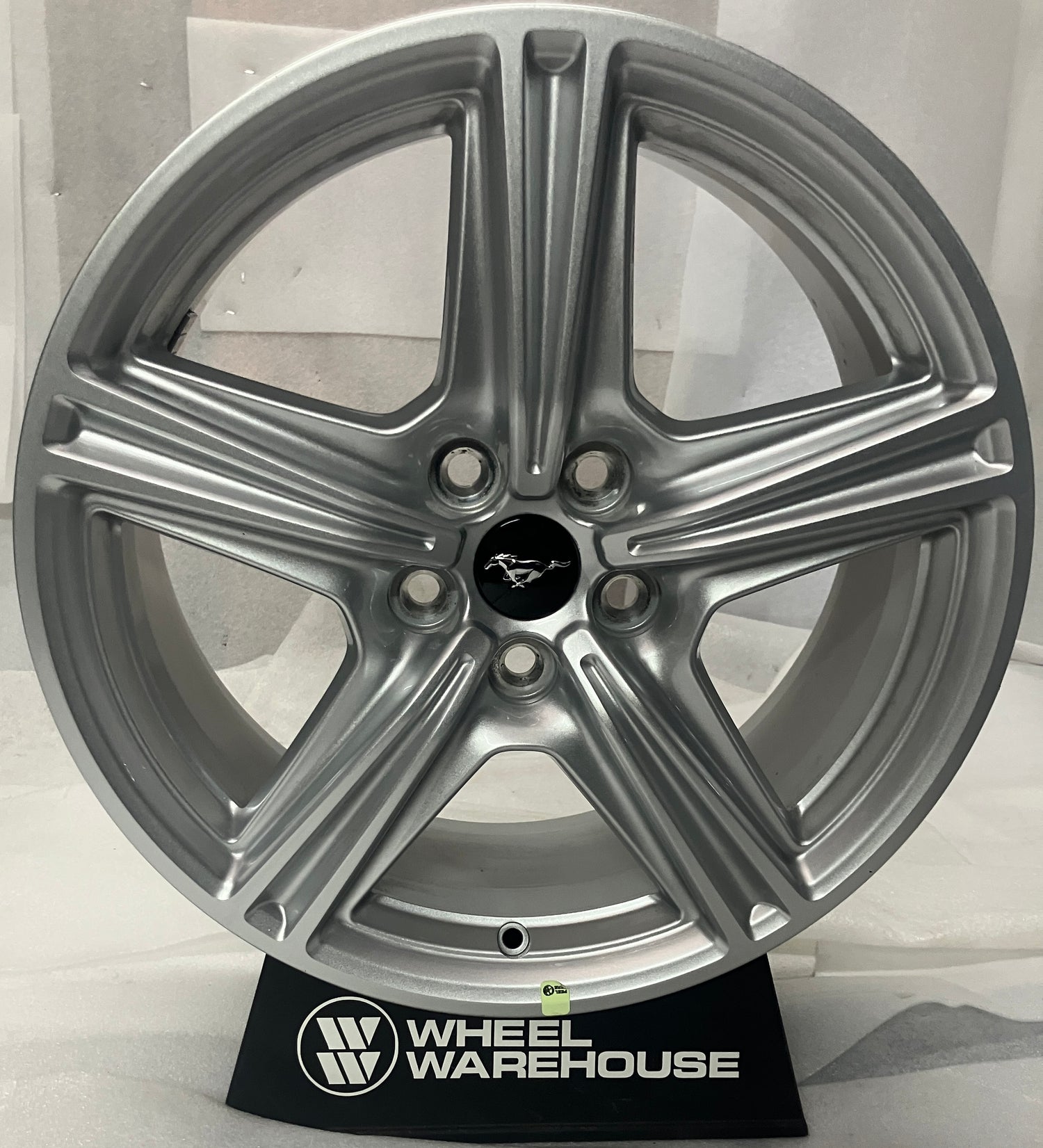 2026 Ford Mustang 18" OEM Silver Wheel Rim PR3C1007AA 10780B
