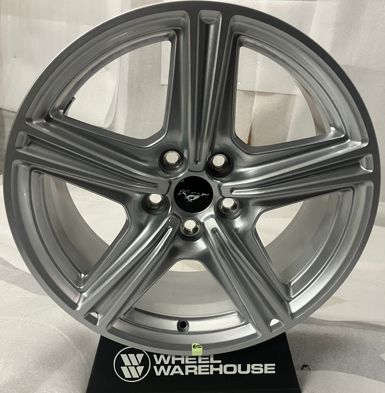 2026 Ford Mustang 18" OEM Silver Wheel Rim PR3C1007AA 10780B

