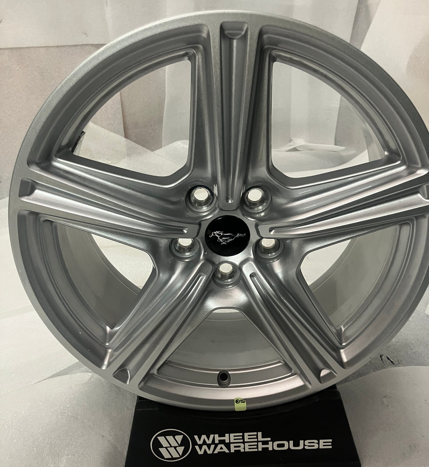 2026 Ford Mustang 18" OEM Silver Wheel Rim PR3C1007AA 10780B
