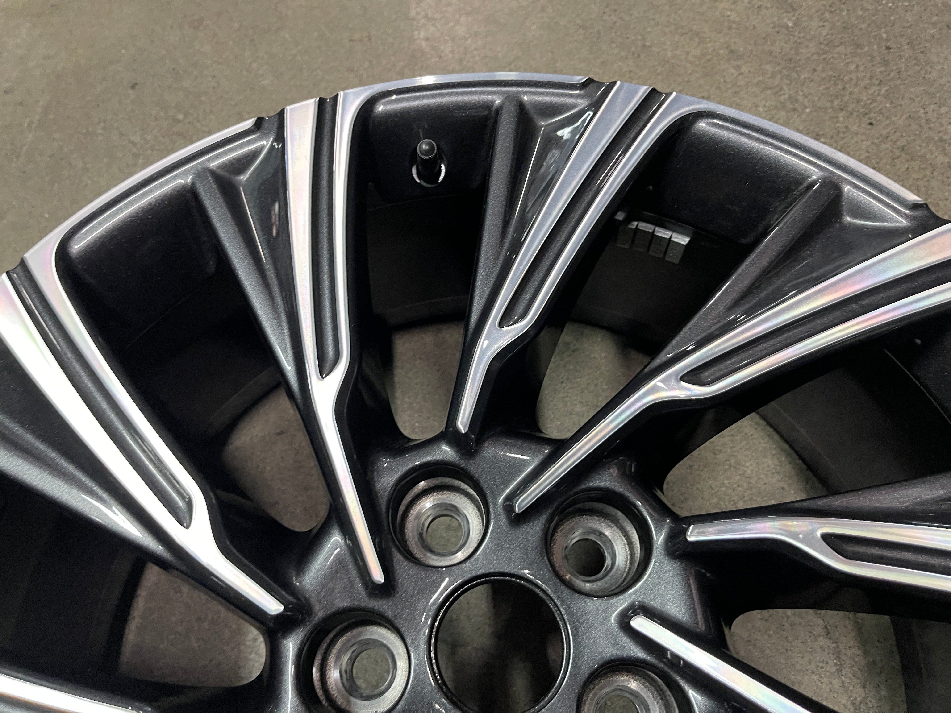 2020-2025 Lincoln Aviator OEM Wheel Rim 20x8 +37.5 Machined Face