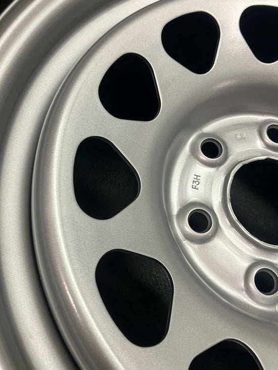 Single (1) 2025 Chevy Silverado GMC Sierra 1500 17 Steel Wheel Rim 8130 OEM 84440191