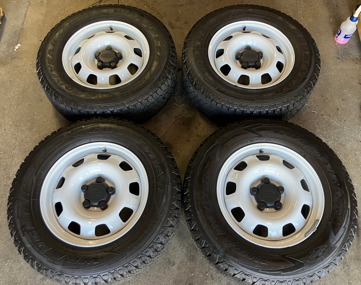 2020-2025 Land Rover Defender 4-cylinder 18x8 OEM Fuji White steel wheel and Goodyear 255/70R18 tire set of 4, Wheel Rim part L8B21007AB, interchange 72401
