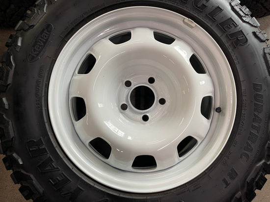 Sold (5) 2024 Land Rover Defender Factory 18 Steel Wheels Tires OEM Rims White Goodyear A/T