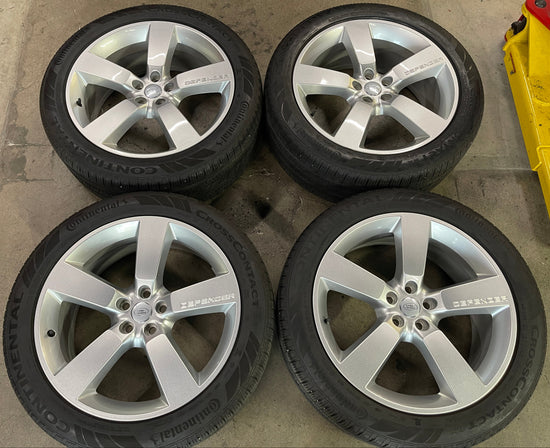 Four 2024 Land Rover Defender Factory 22 Wheels Tires Rims 5098 OEM L8BM1007AC