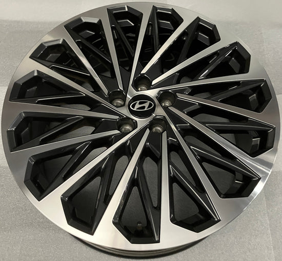 Single (1) 2025 2026 Hyundai Palisade OEM 21 wheel rim 52910-P9410