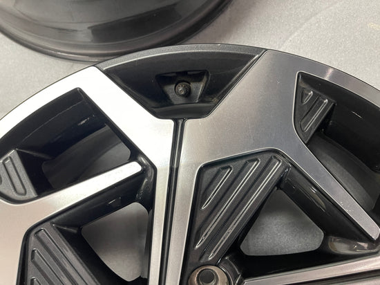 Single 2022 Hyundai Palisade Factory 20 Wheel OEM Rim 52910S8350