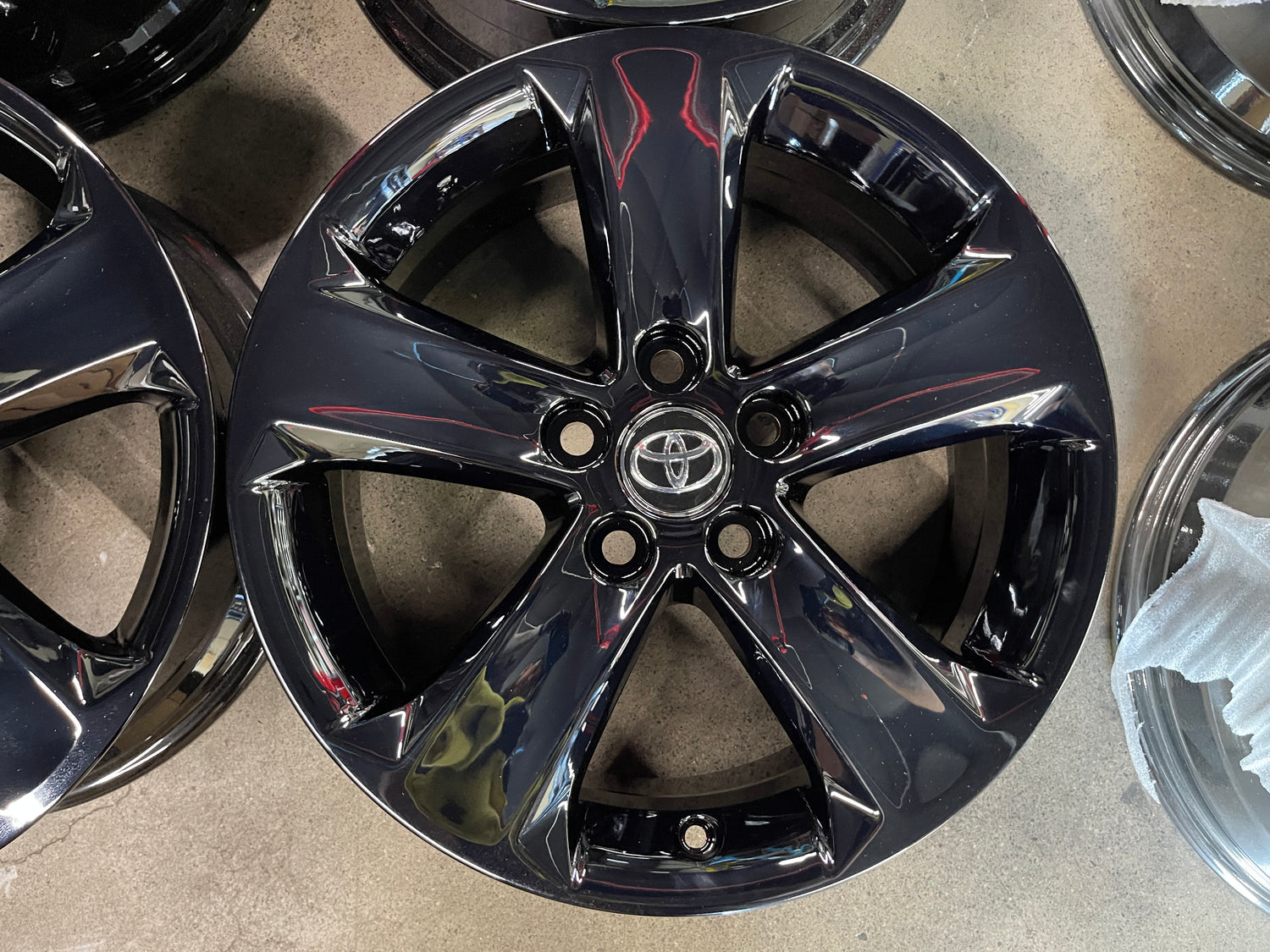 Four Toyota Rav4 Factory 17 Wheels Rims OEM 69626 PVD