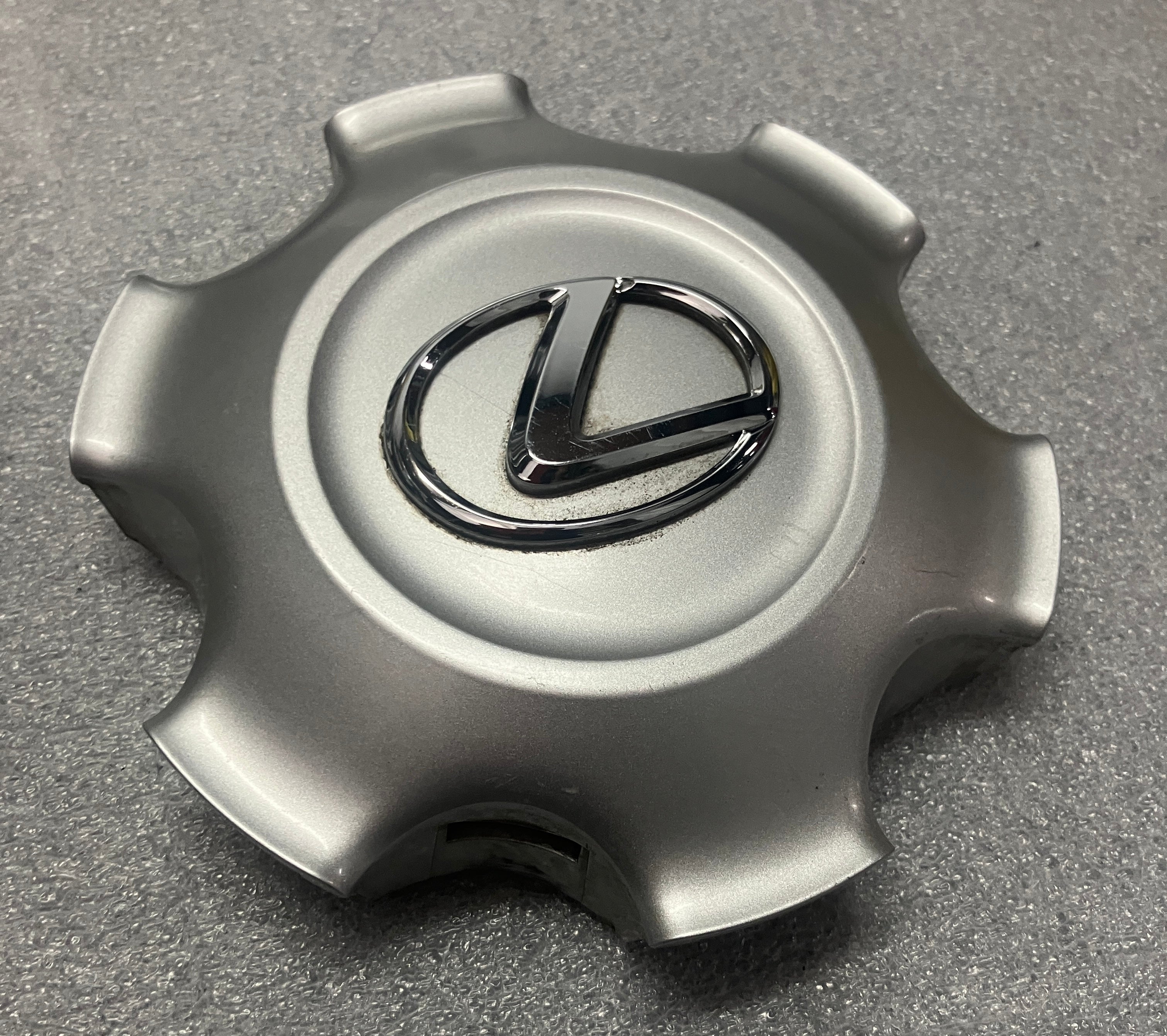 2010-2021 Lexus GX460 OEM Center Cap 20in Silver – Socal Wheels
