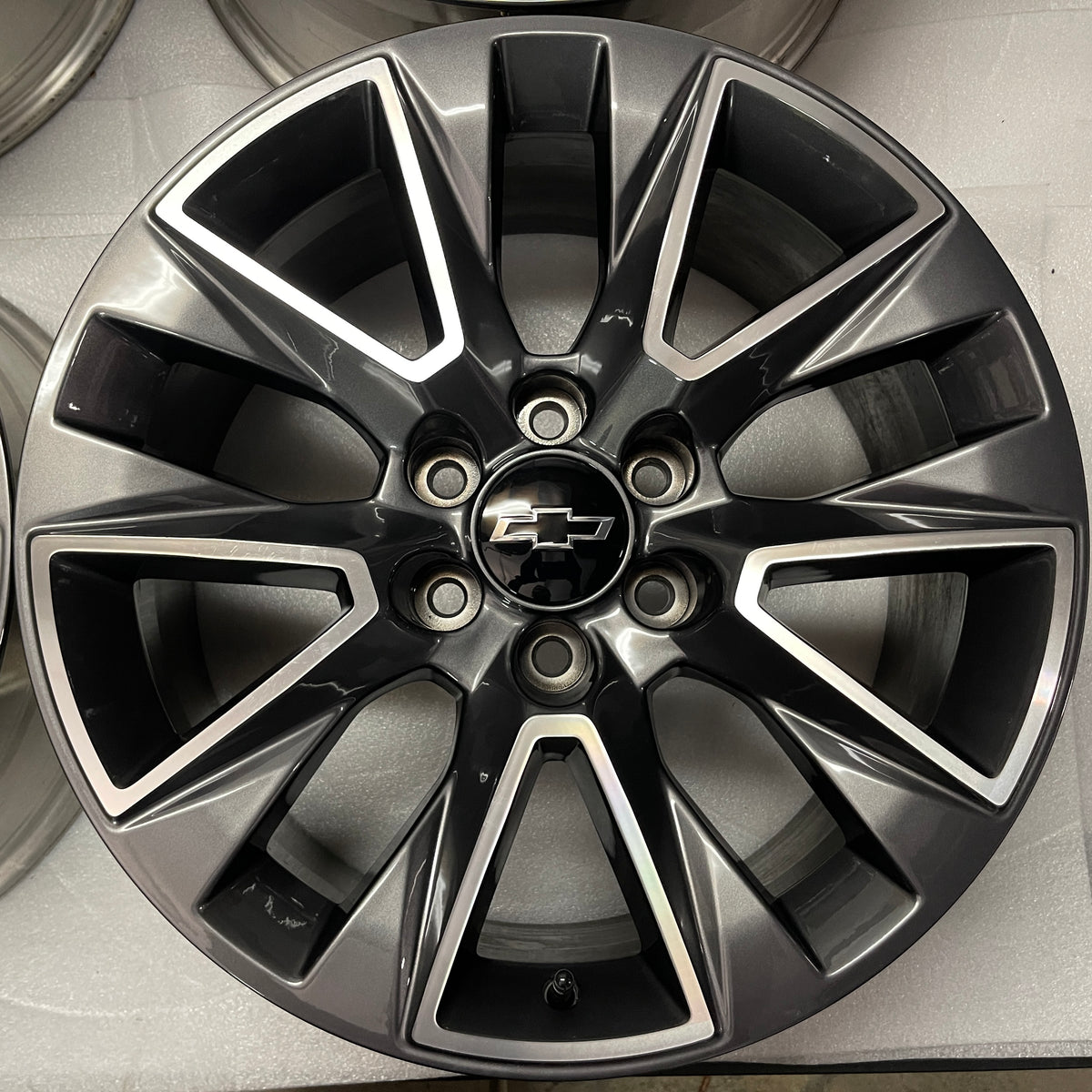 Z71 Rims 2025 Chevy Silverado Z71 Factory 20 Wheels OEM 5919 Tahoe Suburban 1500 ...