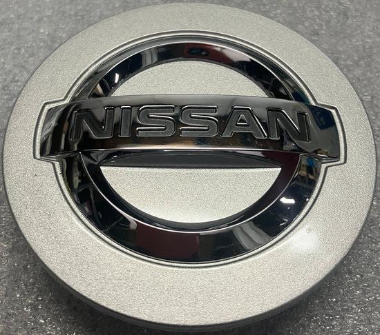 One Single Nissan Armada Titan Factory OEM Genuine Wheel Center Cap 40342-7S500