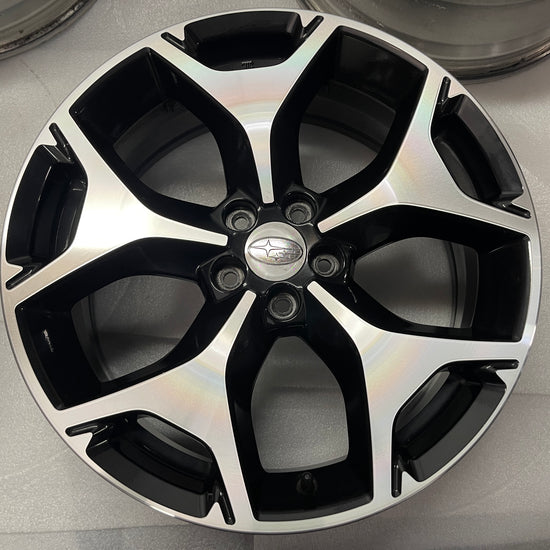 Single (1) 2014 - 2018 Subaru Forester Factory 18 Wheel OEM Rim Black machined